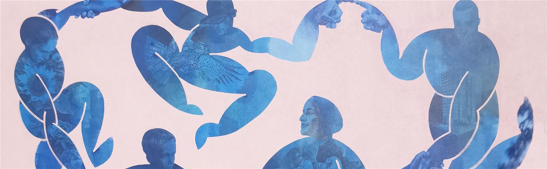 Ausschnitt Wandgemälde mit blauen menschlichen Figuren